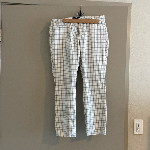 Banana Republic Pants - Banana Republic White & Black Windowpane Dress Pants